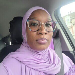 Meet your Posher, Akeila